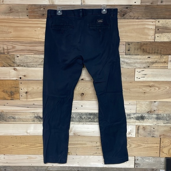 Banana Republic size 33x32 Navy Color Fulton Skinny Chino Straight Leg Pants - Picture 9 of 10